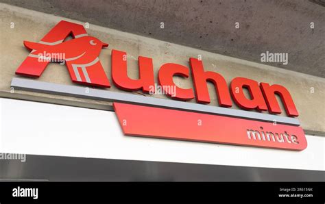 Burdeos Aquitania Francia Auchan Minute Logotipo De