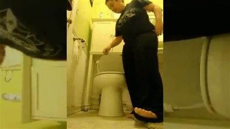 Krystal Jan 11 Potty Wmv Amateur House Clips4sale