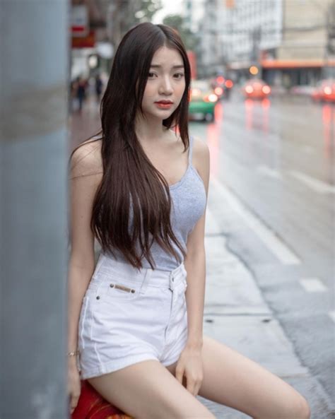 Hot girl đồng phục xinh nhất Thái Lan ngày càng gợi cảm nhờ golf