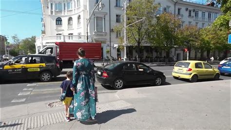 Севастополь Площадь Ушакова идем в магазин Mi92 ул Адмирала ...