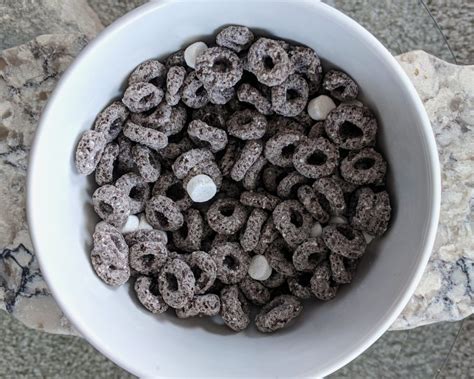 Review: Mega Stuf Oreo O’s - Cerealously