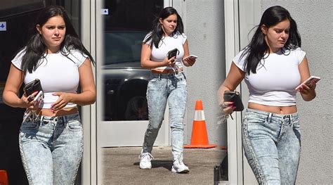 Ariel Winter Hot Celebs Home