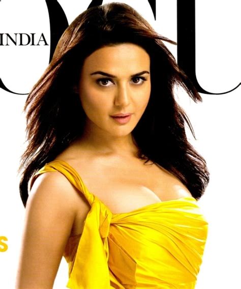 Tamil Actress Hot Cleavage And Boobs Trisha Preethi Zinta Sunaina Richapallod Sneha