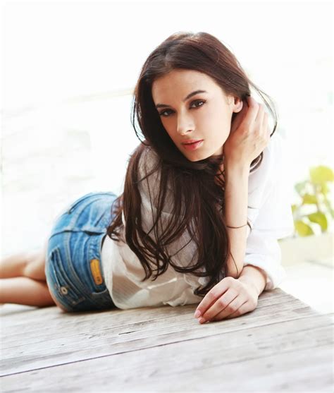 Evelyn Sharma Hot Pics Celebrity Photos Celebrity Pictures