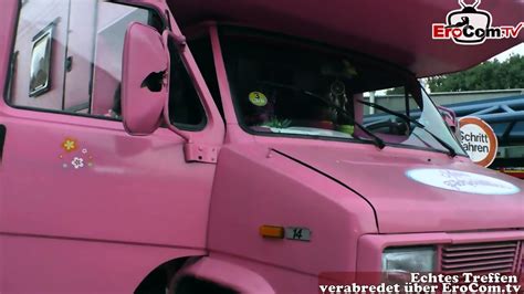 Thin Woman Persuaded To Have Sex On The Street