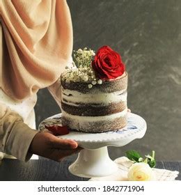 Hundred Mini Naked Cake Royalty Free Images Stock Photos Pictures