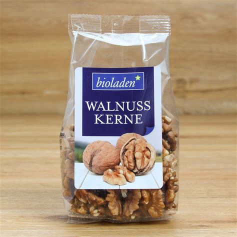 Walnüsse halbe Kerne 100 g Nüsse Saaten Trockenfrüchte