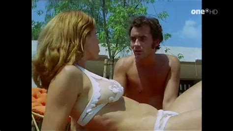 Naked Viktoria Brams In Salto Mortale