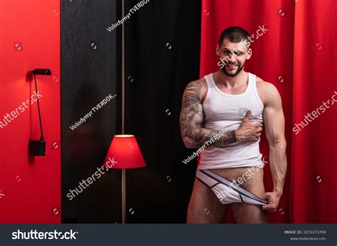 9 402 imágenes de Desnudo masculino gay Imágenes fotos y vectores de stock Shutterstock