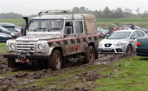 Cars Stuck In Mud At Car Park After Festival No 6 North Wales Live