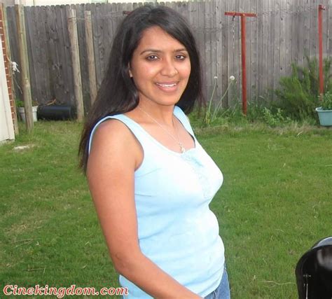 Hot Desi Kerala Masala Aunty Hot Stills Unlimited Aunties