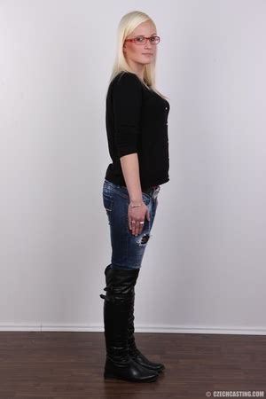 Kinky Slut With Eyeglasses Takes One Up Her Tight Ass XXX Dessert