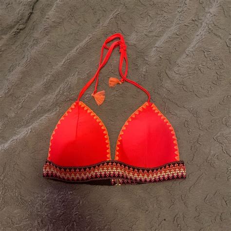 Hula Honey Bikini Top Never Worn Clasp In Back Depop