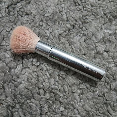 Shu Uemura Brush, Kesehatan & Kecantikan, Rias Wajah di Carousell