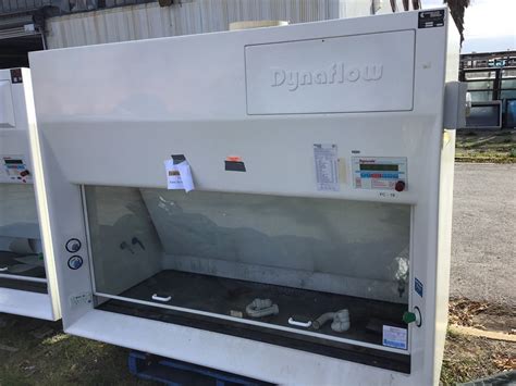 Dynaflow Fume Cupboard Overall Size 2000 X900 X1550 Mm H