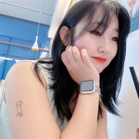 권진희 Jinhee215 • Threads Say More