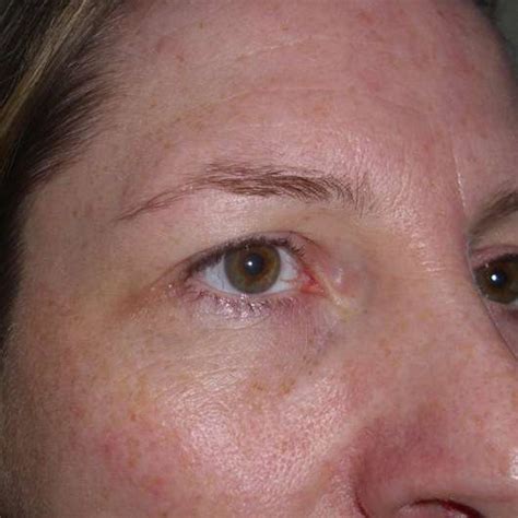 Test Foundation Alterra Nude Matt Make Up Farbe Sand Pinkmelon