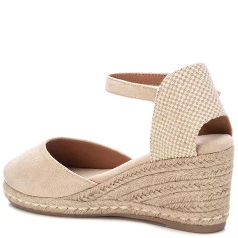 Refresh Womens Wedge Ankle Strap Sandal Beige Suede Paul Byron