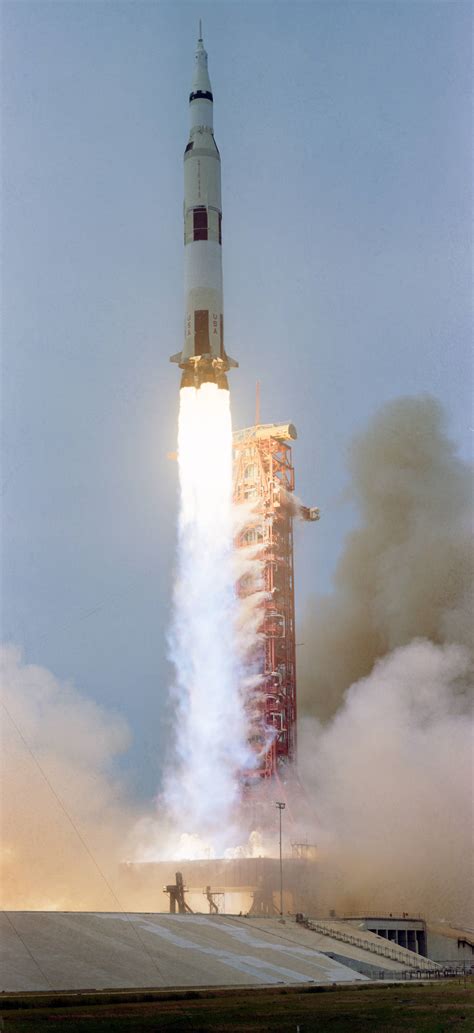 50 Years Ago: Apollo 13 Off to the Moon - NASA