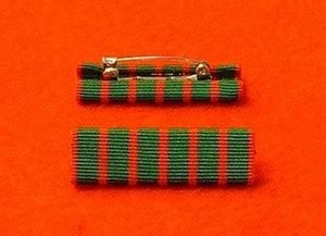quality rifles   croix de guerre ribbon arm badge pin  type ww