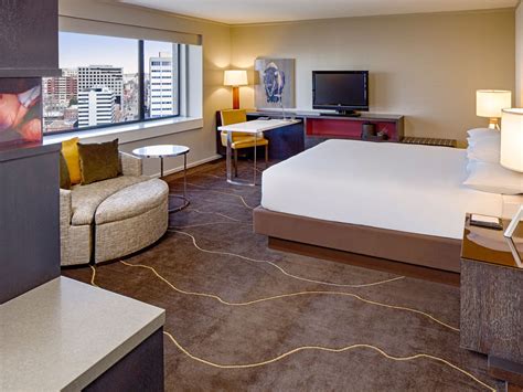 Denver Hotel Rooms & Suites With View | Grand Hyatt Denver