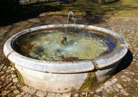 ..der alte Brunnen.. Foto & Bild | architektur, zierbrunnen, brunnen ...