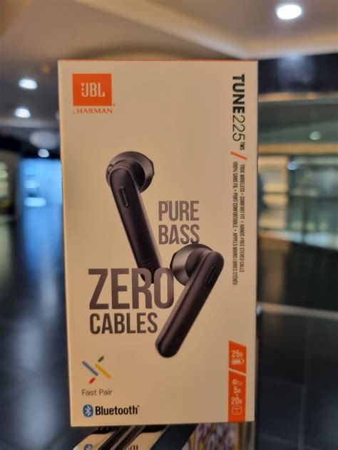 JBL Tune 225 TWS, Audio, Earphones on Carousell