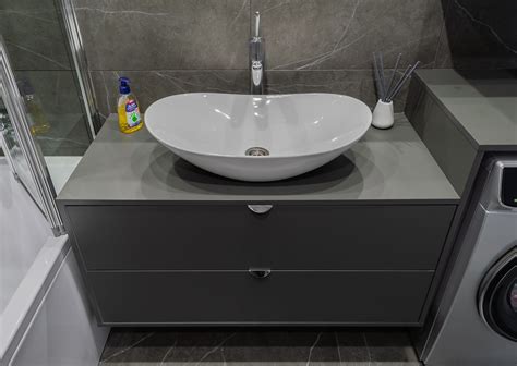 Мебель в санузел цвета графит