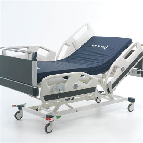 Cama para cuidados intensivos NITRO HB 8140 C NITROCARE eléctrica