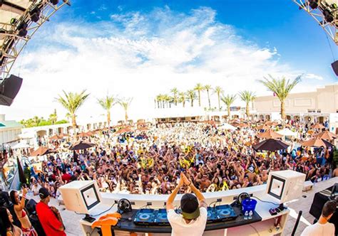 Daylight Pool Party Bachelorette Vegas