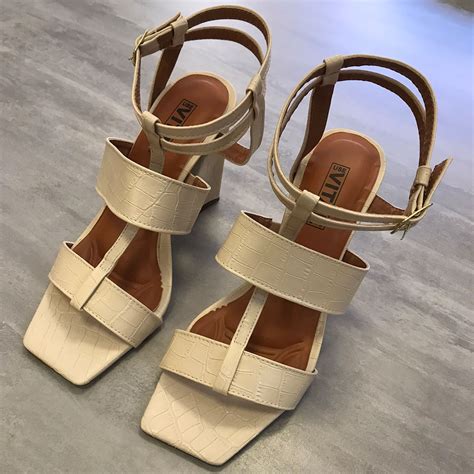 Sandália Feminina Nude Salto Bloco Sapatos Femininos