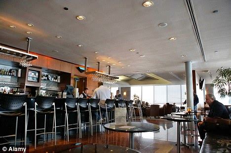 Gay Couple Were Called Faggots By United Airlines Manager Daily Mail Online