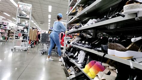 Spicy Bubble Butt Latina Tight Jeans Forum