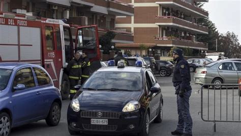 Cisterna Di Latina Cosa Scriveva Su Fb Il Carabiniere Che Ha Ucciso Le Figlie E Si Suicidato