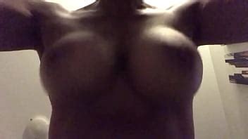 Tetas Enormes Rebotando XVIDEOS