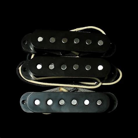 Lindy Fralin Vintage Hot Strat Pickup Set Base Plate Reverb
