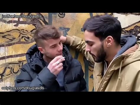 Allen King Douglas Smith Thickcut Follan A Pelo En Exteriores XVIDEOS