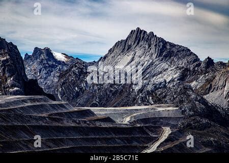 Equatorial Glacier of Puncak Jaya, Papua, Indonesia Stock Photo - Alamy