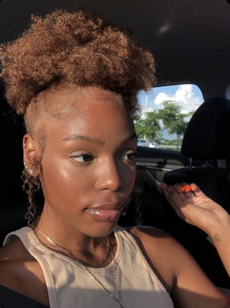 𝗕𝝠𝗗𝗗𝗘𝗦𝗧 𝗚𝗬𝝠𝗟 Blonde natural hair Hair color for black hair Honey