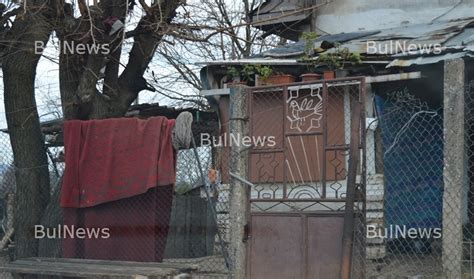 Врачански квартал пропищя от нагли цигани /снимки/