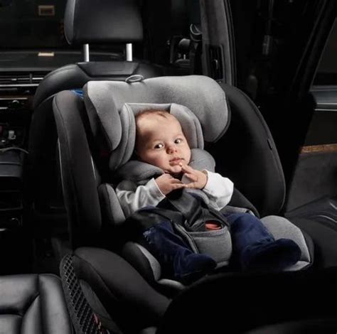 Автокрісло Joy система ISOFIX. Автокресло 9-36 кг обертається на 360: 3 ...