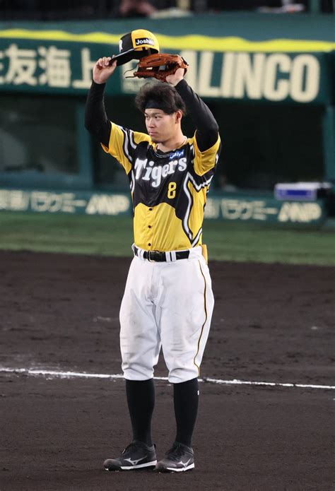 【阪神】大幅打線組み替えに佐藤輝明1号も実らず甲子園「伝統の一戦」敗れ貯金1 プロ野球写真ニュース 日刊スポーツ