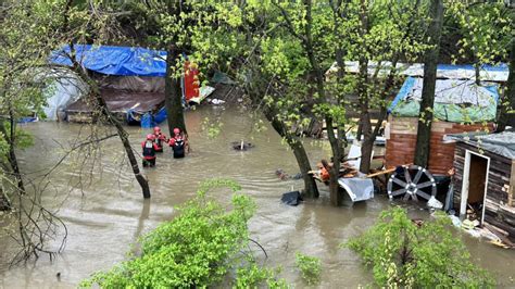 5 Evacuated From Flooded Homeless Camp Next To Rising Creek