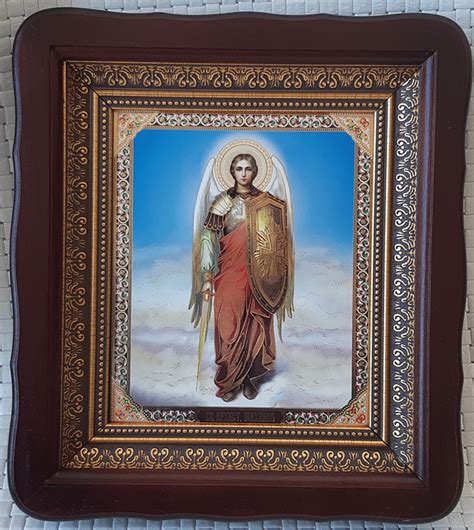 Икона Архистратига Михаила 23х26см киот из дерева со стеклом ...