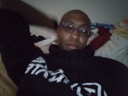 Gay Couch Viewing Shoot 15 Pics XHamster