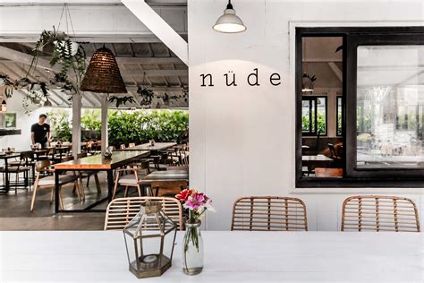 Nude Cafe