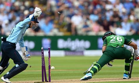 Watch Matt Parkinson Knocks Over Imam Ul Haq With A Dream Delivery