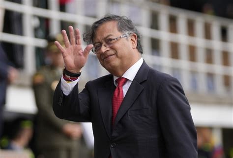 Gustavo Petro firmó las primeras 8 extradiciones en su mandato Santa