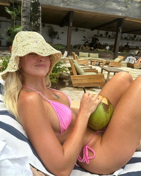 Idealne ciało Pokazała się w bikini Lawina komentarzy Pudelek