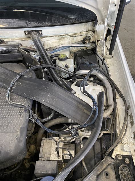 Замена шланга омывателя лобового стекла с обогревом. — Mercedes-Benz ...